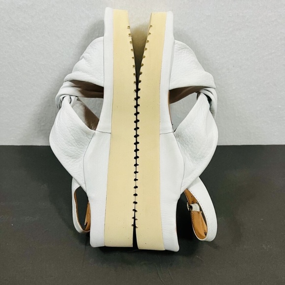 L'Amour Des Pieds Amiens White Women's Soft Leather Sandals Size 10M - Picture 5 of 9